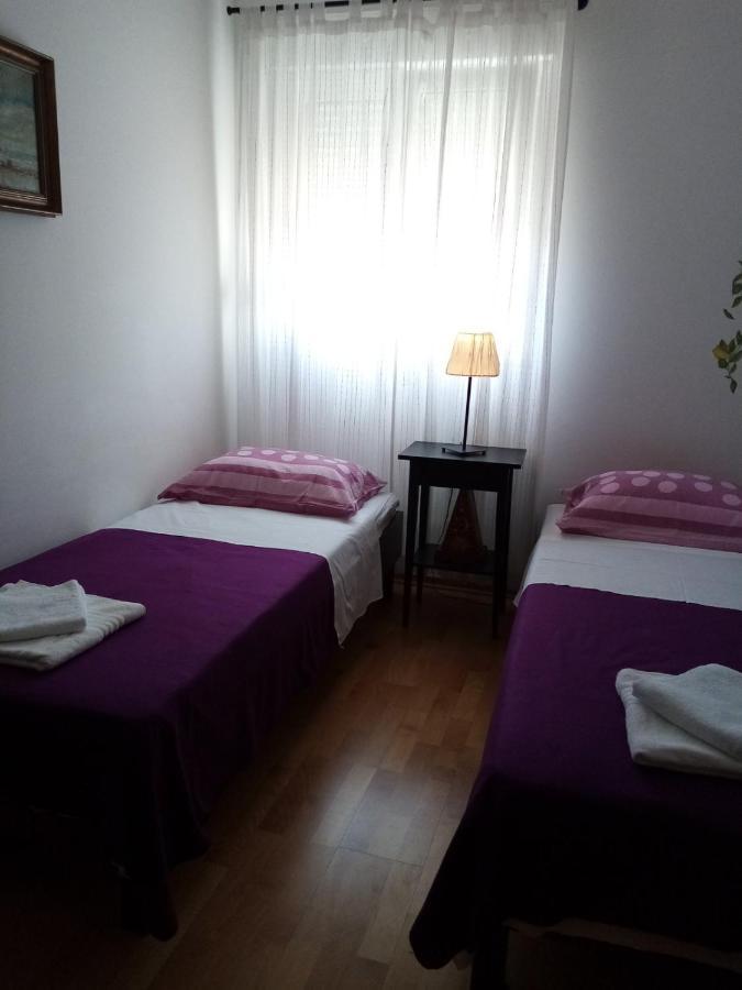 Apartman Mikola With Sea View โตรกีร์ ภายนอก รูปภาพ